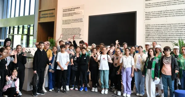 Geleceğin çevre elçileri atıkların dönüşüm süreçlerini yerinde inceledi
