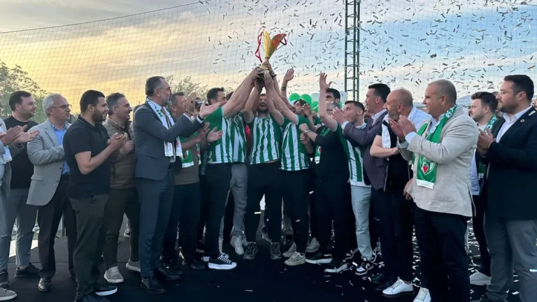 Kestel’de birliktelik, şampiyonluk getirdi!