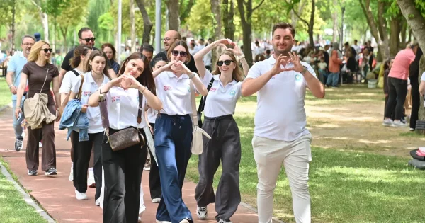 Manisa’da adım adım sağlıklı yürüyüş